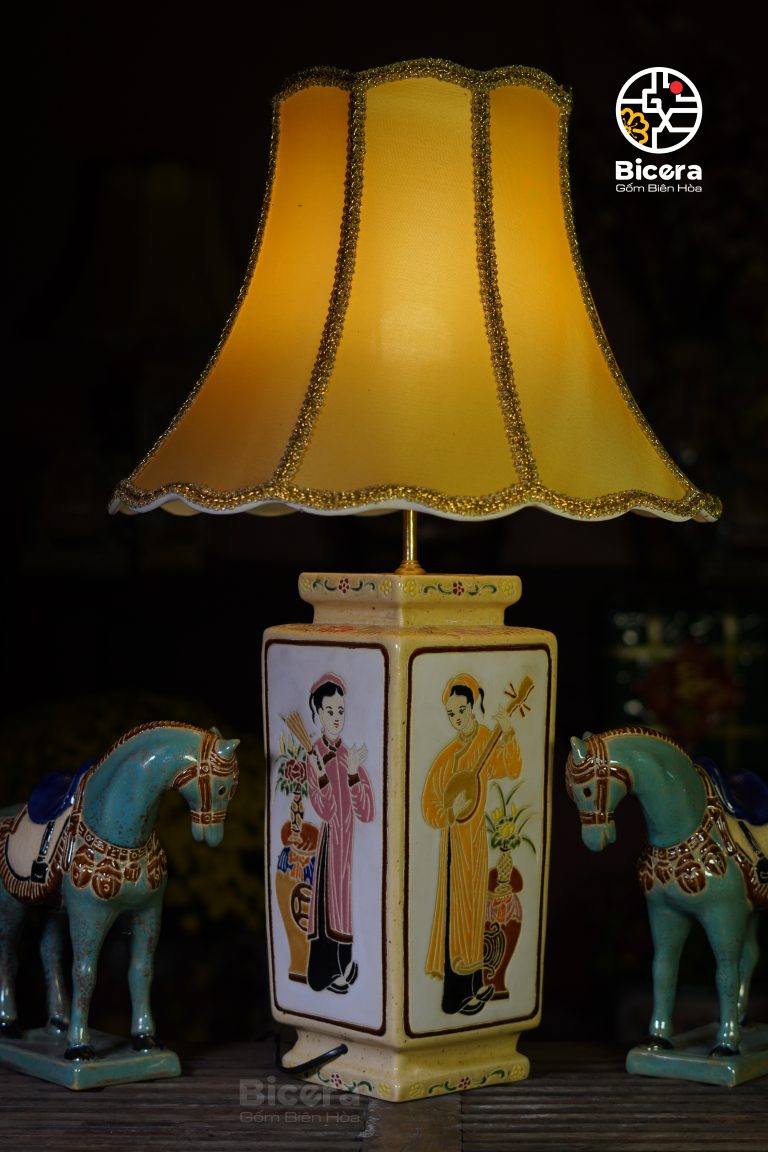 Đèn tố nữ vuông