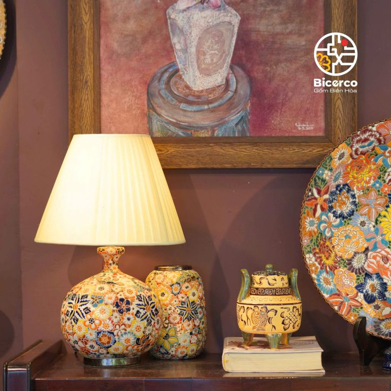 Đèn hút lộc bách hoa